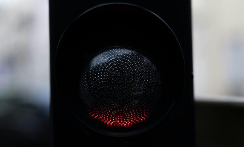expand audience lens signal